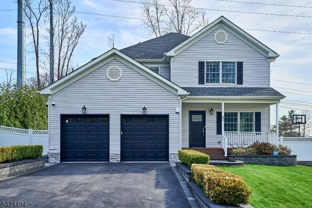 62 Colonial Woods Dr, West Orange Twp., NJ 07052