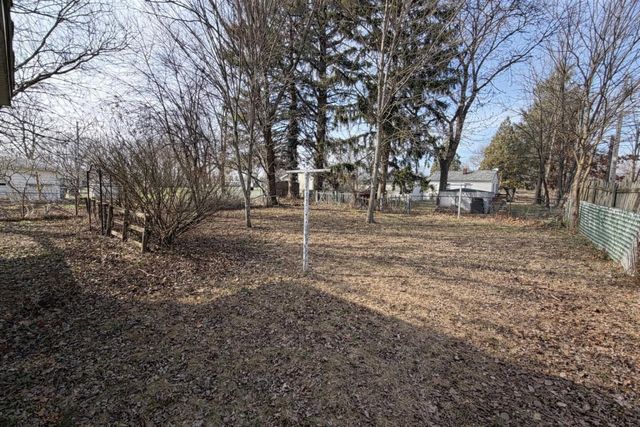 132 Lilac Street, Paw Paw, MI 49079