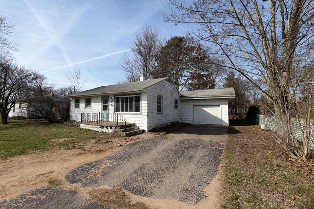 132 Lilac Street, Paw Paw, MI 49079