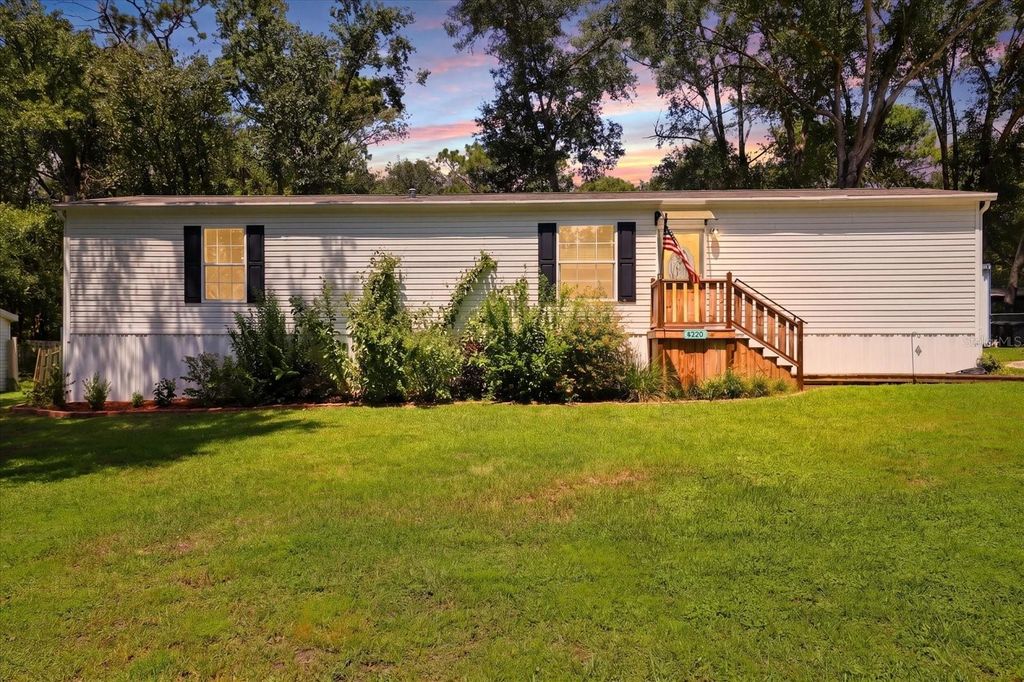 2521 E MERCURY STREET, Inverness, FL 34453