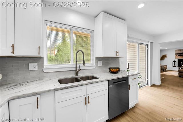 41981 Quince Drive, Novi, MI 48375