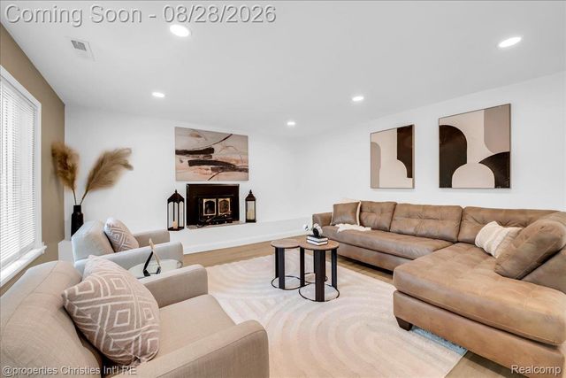 41981 Quince Drive, Novi, MI 48375
