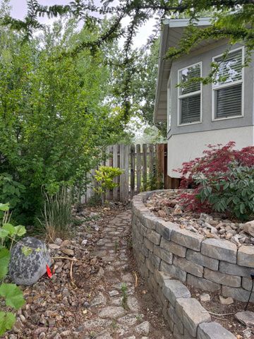 4248 S RUSHTON ACRES LN, Salt Lake City, UT 84120