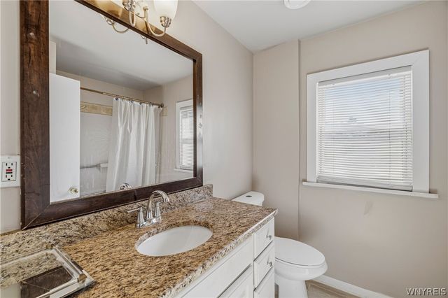 2526 Walnut Avenue, Niagara Falls, NY 14301