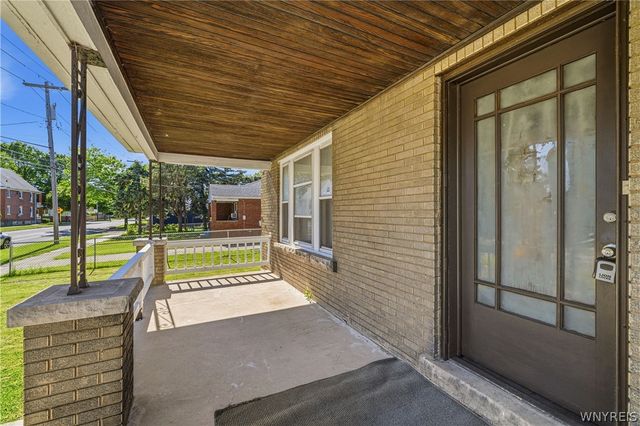 2526 Walnut Avenue, Niagara Falls, NY 14301