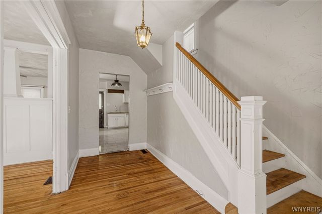 2526 Walnut Avenue, Niagara Falls, NY 14301