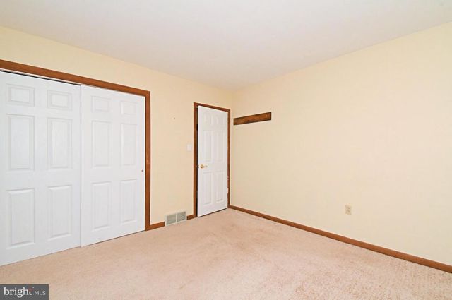 1207 TOWNSHIP LINE RD, Phoenixville, PA 19460