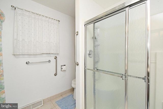 1207 TOWNSHIP LINE RD, Phoenixville, PA 19460