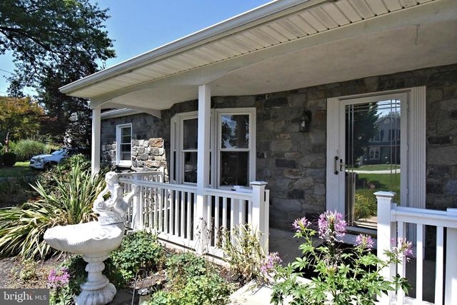 1207 TOWNSHIP LINE RD, Phoenixville, PA 19460