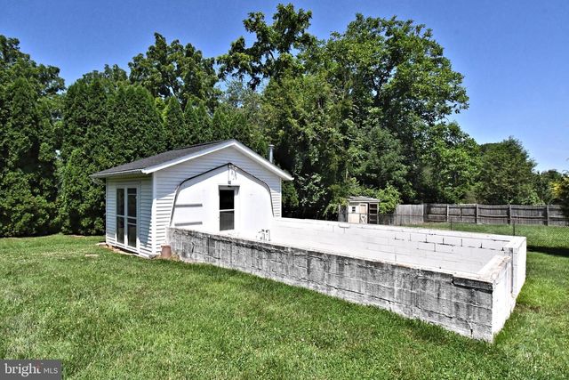 1207 TOWNSHIP LINE RD, Phoenixville, PA 19460