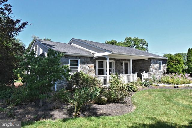 1207 TOWNSHIP LINE RD, Phoenixville, PA 19460