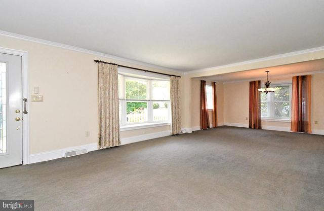 1207 TOWNSHIP LINE RD, Phoenixville, PA 19460