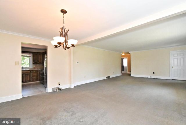 1207 TOWNSHIP LINE RD, Phoenixville, PA 19460