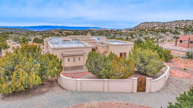 255 Diamond Tail Road, Placitas, NM 87043