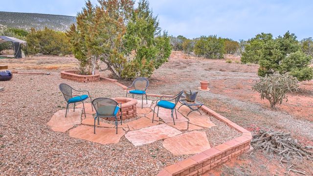 255 Diamond Tail Road, Placitas, NM 87043