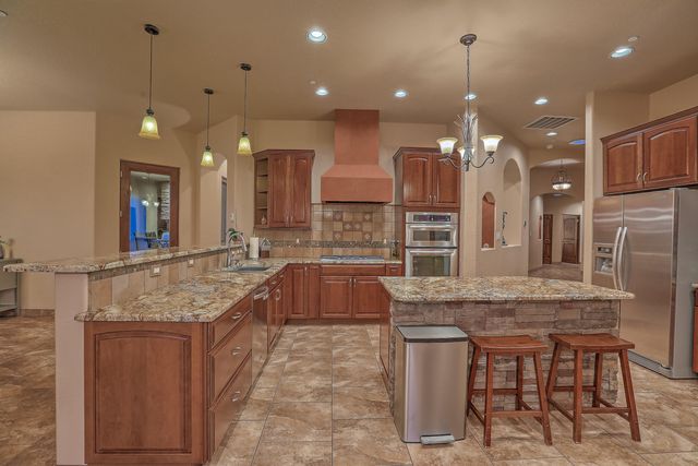 255 Diamond Tail Road, Placitas, NM 87043