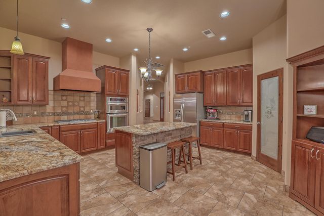 255 Diamond Tail Road, Placitas, NM 87043