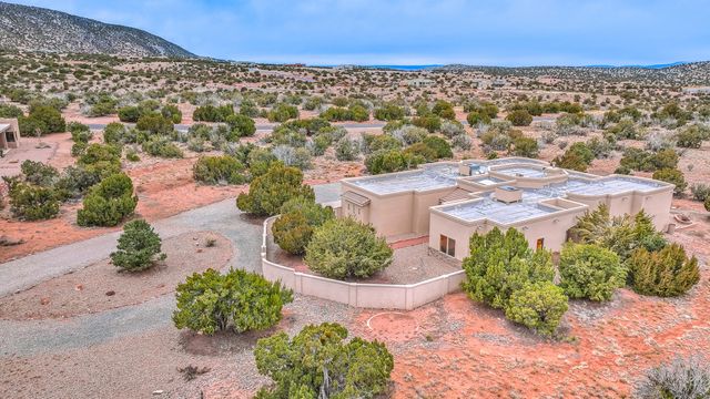 255 Diamond Tail Road, Placitas, NM 87043