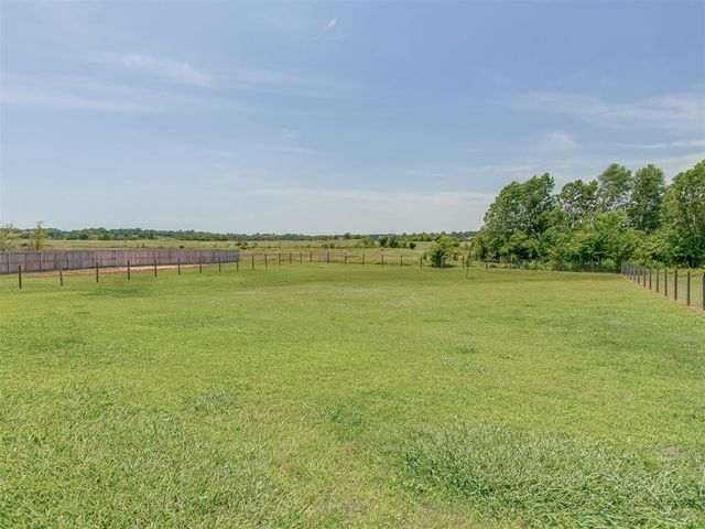 11656 Carefree Lane, Shawnee, OK 74804