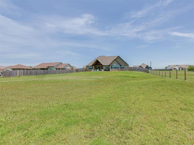 11656 Carefree Lane, Shawnee, OK 74804