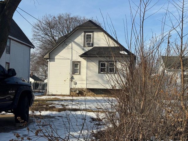 4740 N 30th STREET, Milwaukee, WI 53209