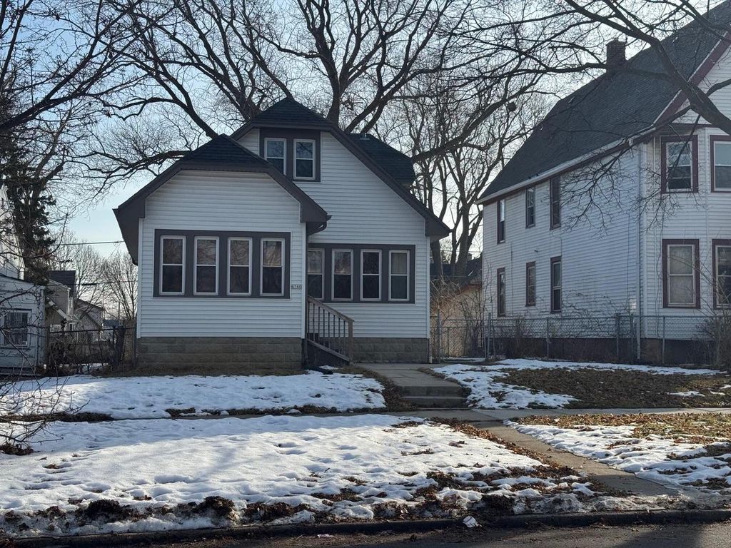 4740 N 30th STREET, Milwaukee, WI 53209