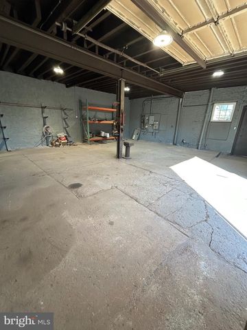 6216 W GIRARD AVE #FRONT, Philadelphia, PA 19151