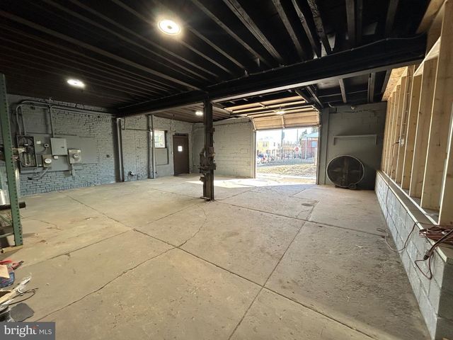 6216 W GIRARD AVE #FRONT, Philadelphia, PA 19151