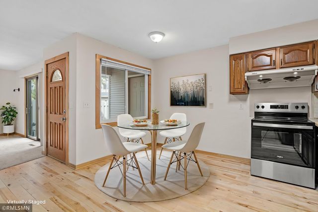 7688 Dunmore Road, Woodbury, MN 55125