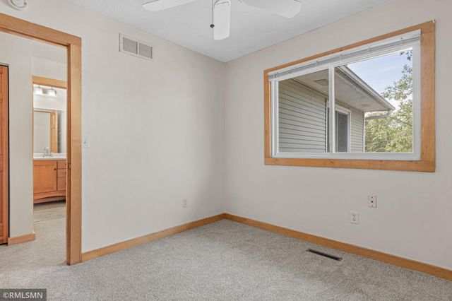 7688 Dunmore Road, Woodbury, MN 55125
