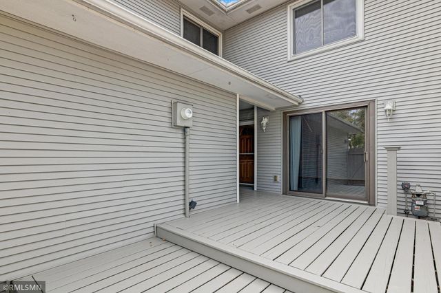 7688 Dunmore Road, Woodbury, MN 55125