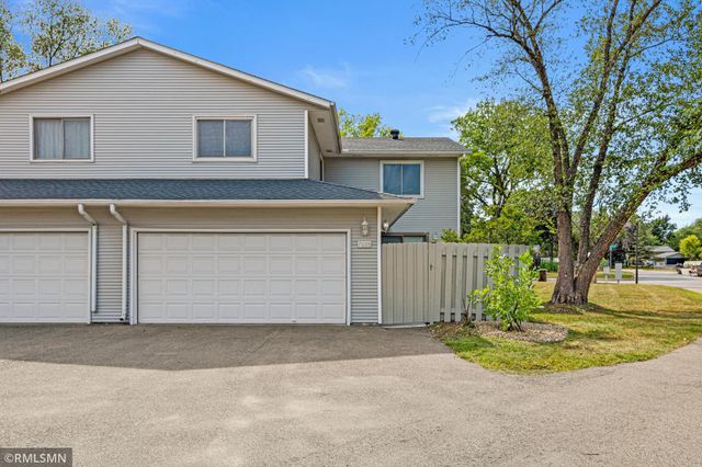 7688 Dunmore Road, Woodbury, MN 55125