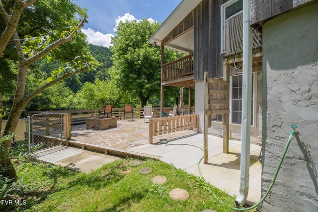 17088 North Fork River Road, Abingdon, VA 24210