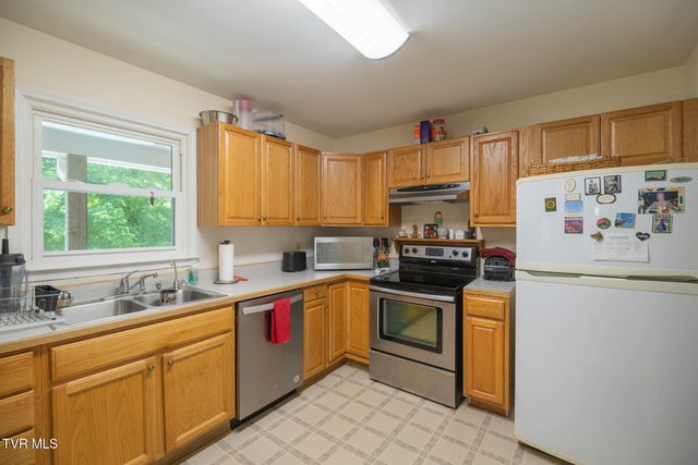 17088 North Fork River Road, Abingdon, VA 24210