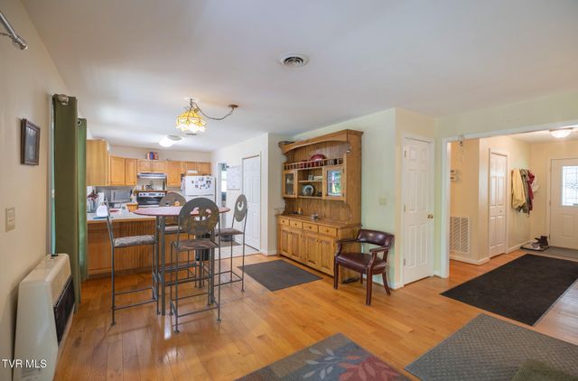 17088 North Fork River Road, Abingdon, VA 24210