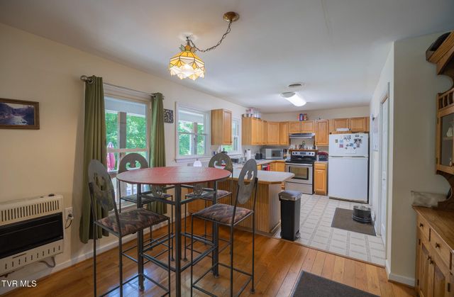 17088 North Fork River Road, Abingdon, VA 24210