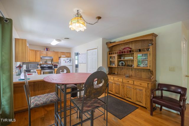 17088 North Fork River Road, Abingdon, VA 24210