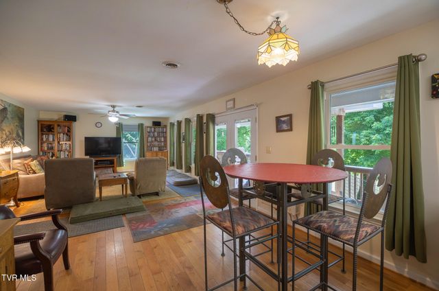 17088 North Fork River Road, Abingdon, VA 24210