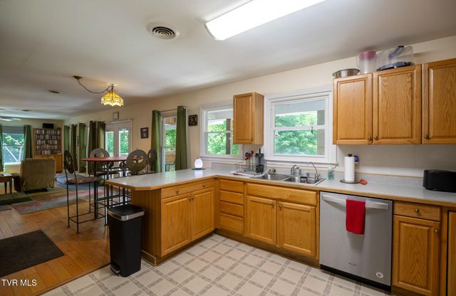 17088 North Fork River Road, Abingdon, VA 24210