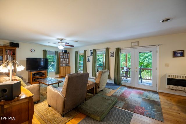 17088 North Fork River Road, Abingdon, VA 24210