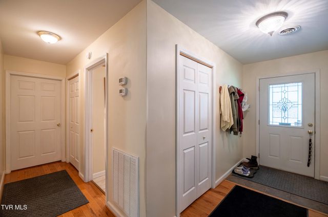 17088 North Fork River Road, Abingdon, VA 24210