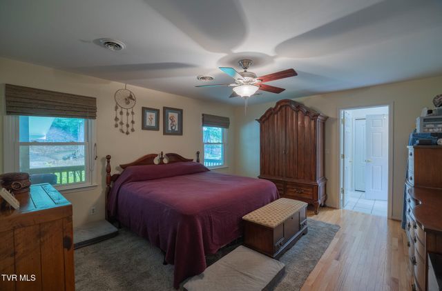 17088 North Fork River Road, Abingdon, VA 24210