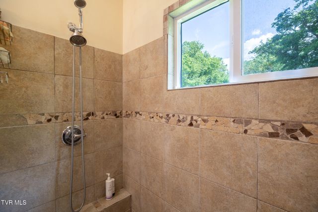 17088 North Fork River Road, Abingdon, VA 24210