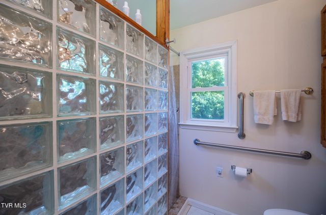 17088 North Fork River Road, Abingdon, VA 24210