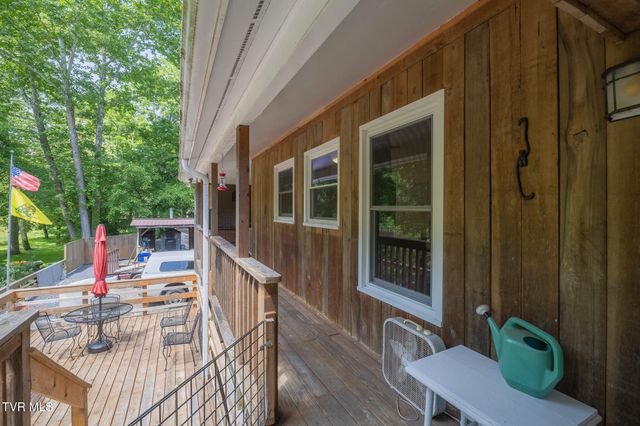 17088 North Fork River Road, Abingdon, VA 24210
