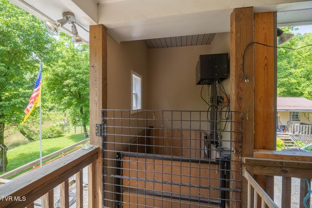 17088 North Fork River Road, Abingdon, VA 24210