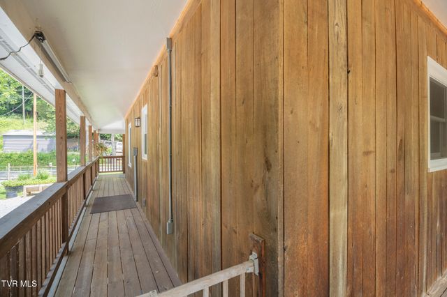 17088 North Fork River Road, Abingdon, VA 24210