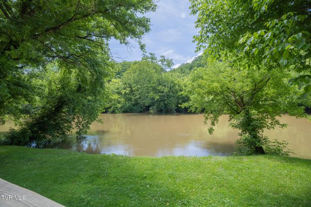 17088 North Fork River Road, Abingdon, VA 24210