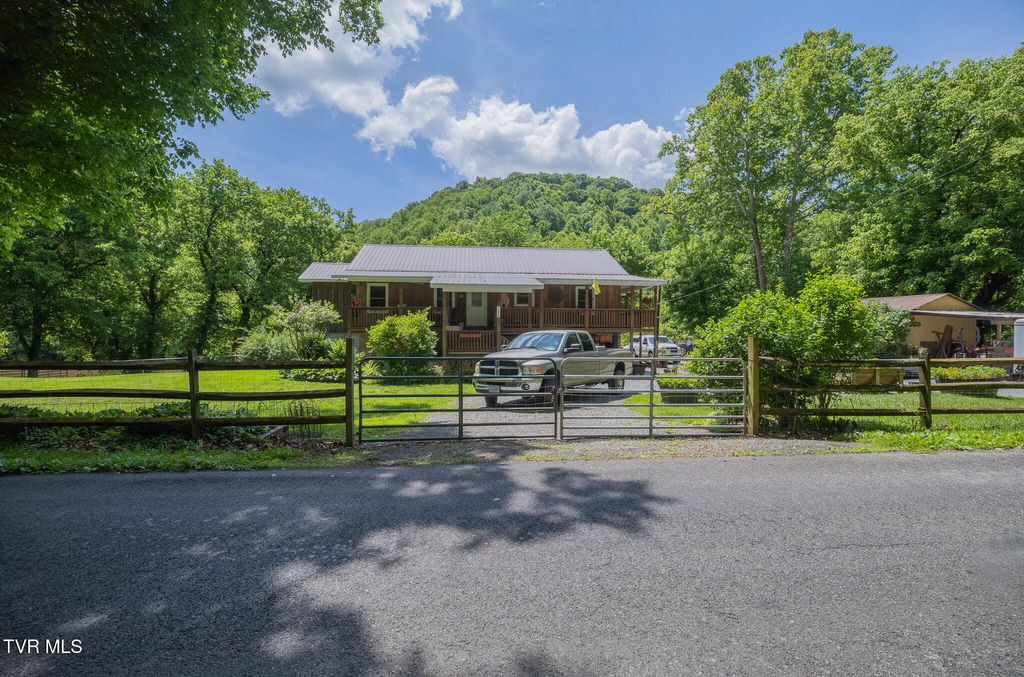 17088 North Fork River Road, Abingdon, VA 24210