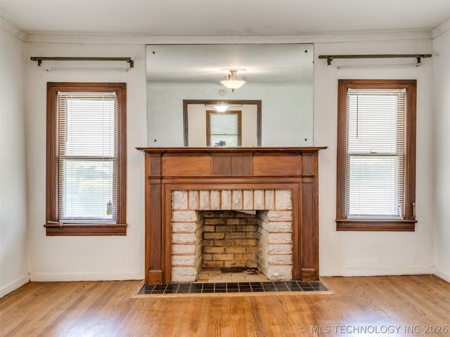 2812 W 37th Place, Tulsa, OK 74107